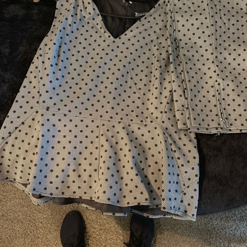 7 SEVEN AVENUE 2 PIECE PETITE  POLKY DOT PANTSUIT SIZE XL TOP VEST. BOTTOM 12